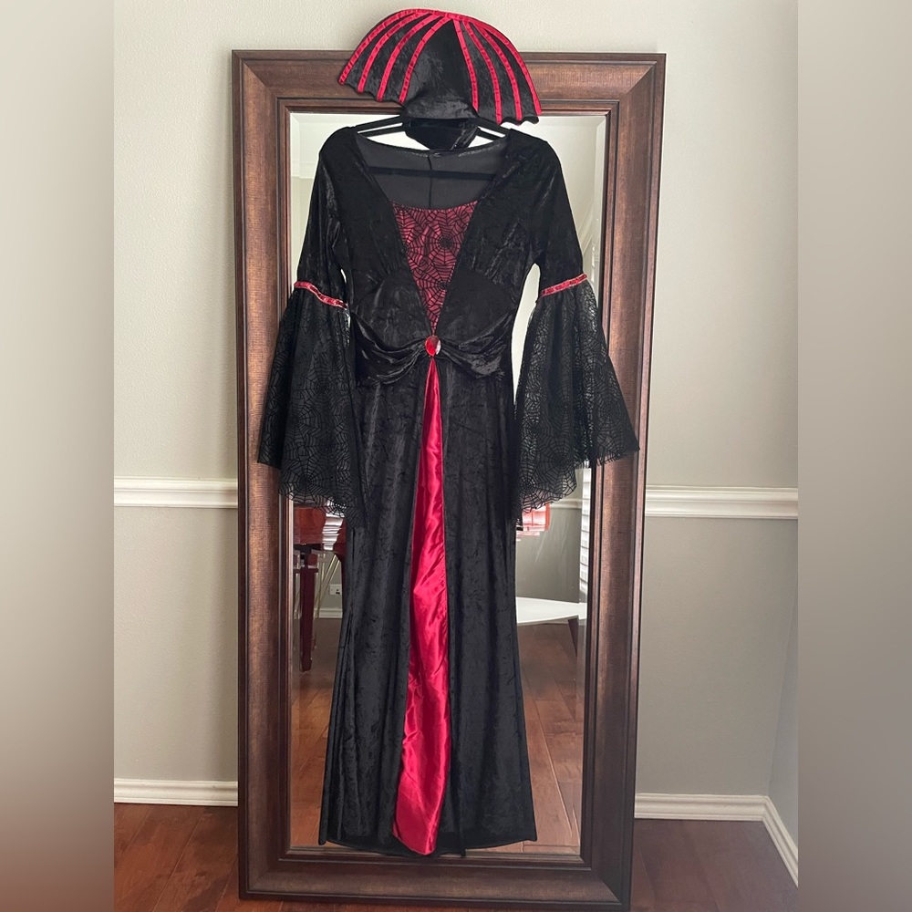 Women Vampire Halloween Costume